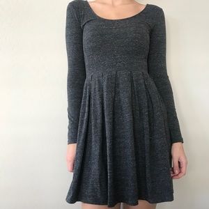 Aritiza Talula Long Sleeve Grey Dress